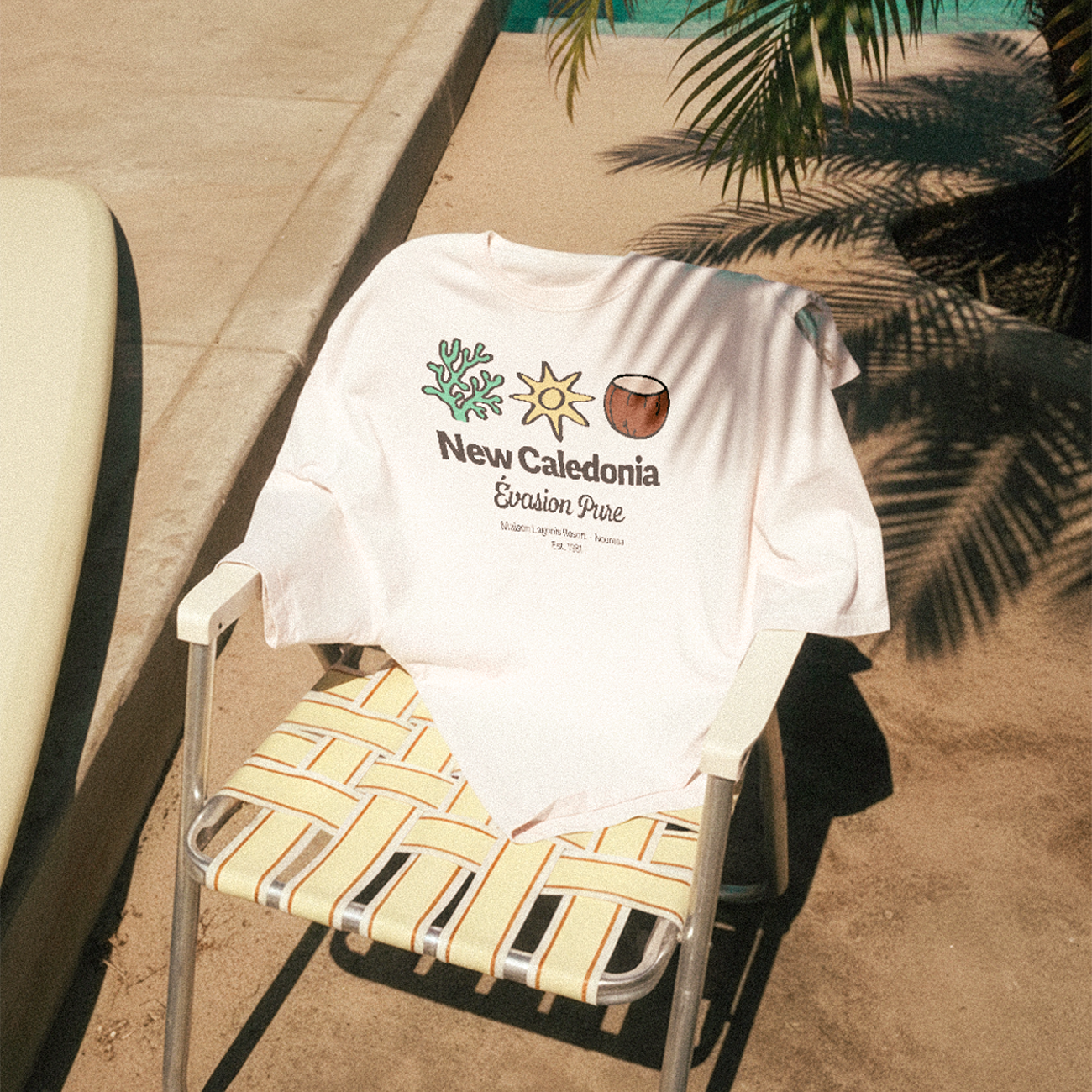 New Caledonia 'Évasion Pure' Vintage White Noumea Resort Tee